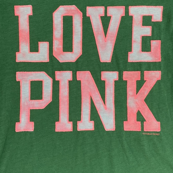 PINK Victoria’s Secret “Love Pink” t-shirt! - Picture 2 of 3
